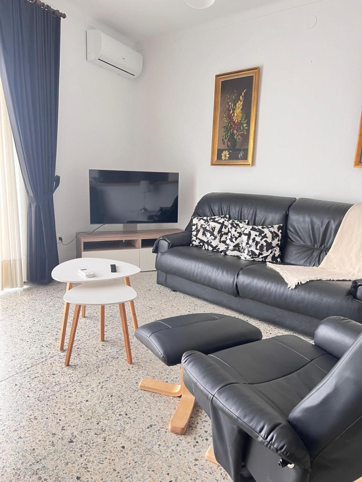 Ap Nurimar 2 Con Aire Acondicionado En Centro Del Pueblo Apartment *